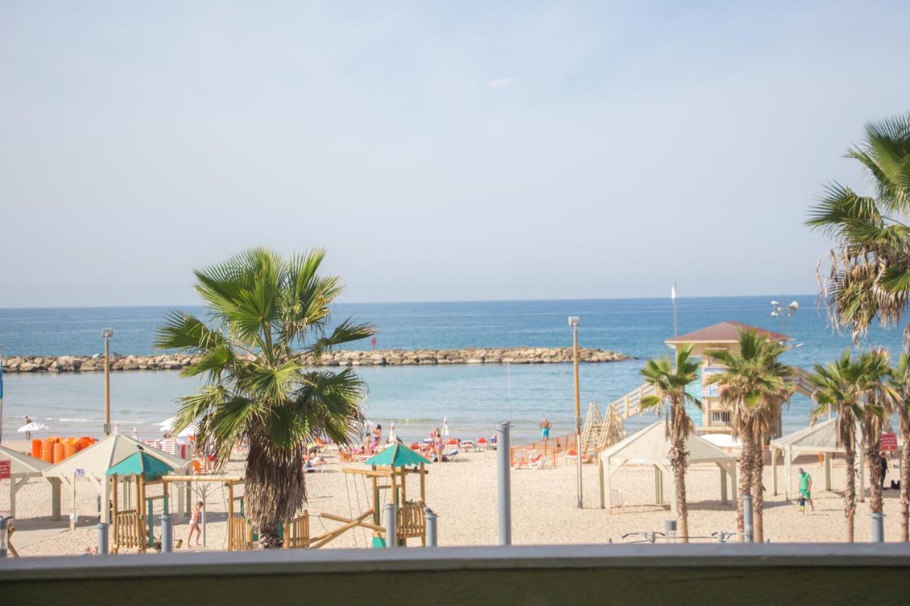 Golden Beach Hotel Тель-Авів Екстер'єр фото